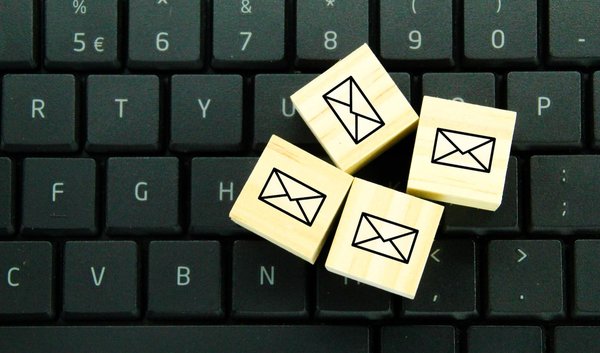 Quelles techniques de formation pour améliorer la gestion des emails en milieu professionnel ?